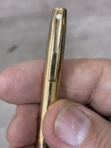 Lapiseira Sheaffer americana folheada a ouro grafite 0,7 semi nova