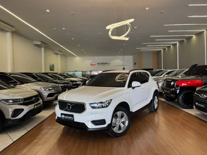 Volvo XC40 T-4 2.0 190cv FWD 2019