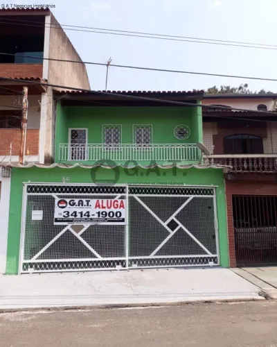 Casa à venda na Vila Barão, Sorocaba-SP, com 4 quartos, 2 salas, 2 banheiros e 2 vagas de