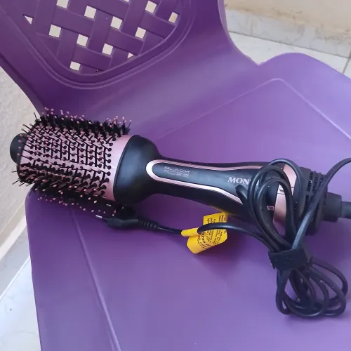 vende-se escova modeladora, seminova!