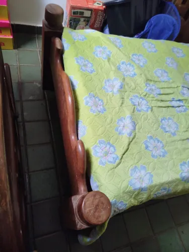 Cama solteiro madeira angelim