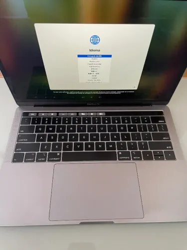 MacBook Pro touchbar 2019