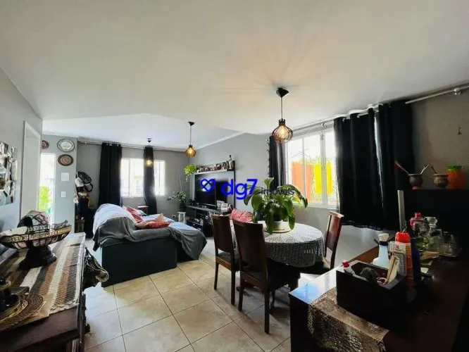 Casa em condominio Granja Viana 3 dormitórios e 2 vagas