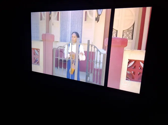 Televisão tá com uma macha mas ela boa