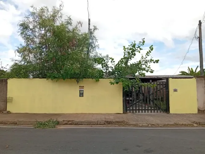 VENDO CASA OU TROCO POR CARRO  - CASA NO CANTÁ COM PAINEL SOLAR - 800KWH