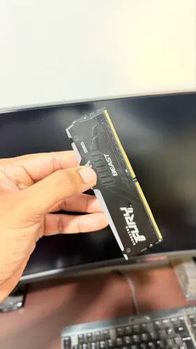Memória ram Fury 1x32 RGB 5300Mhx