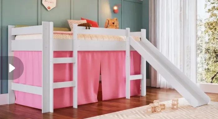 Cama infantil com escorregador