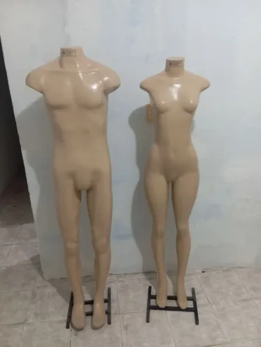 Vendo maniquis só foi usado poucas vezes $220,00 os dois mas e fem com base nos pés.