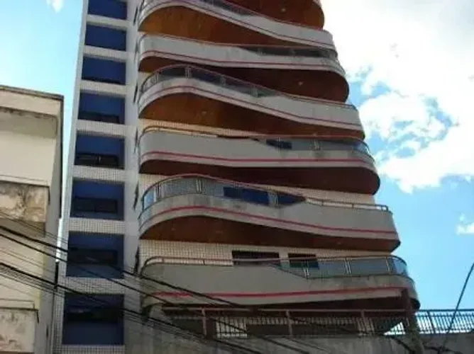 Apartamento para aluguel possui 120 metros quadrados com 3 quartos
