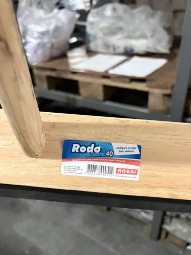 Vendo rodo marca Rosse, tamanho 40 e 60 centímetros.