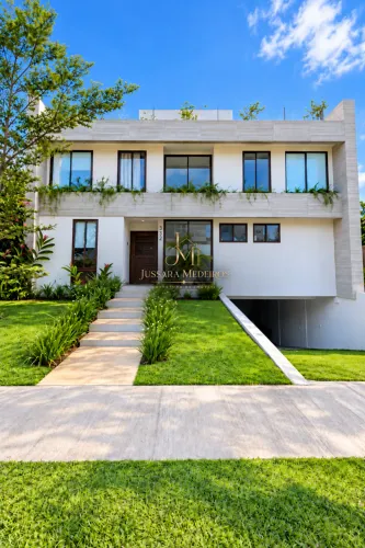 Casa em condomínio, 5 quartos, 4 suítes, 561 m², 2 vagas no Pium em Parnamirim