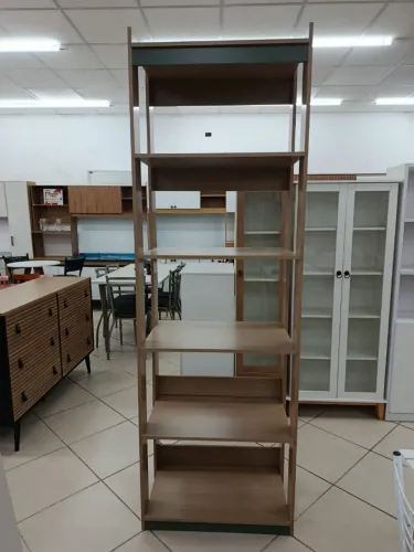 Armário montado novo