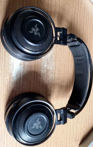 Headfone Razer Nari
