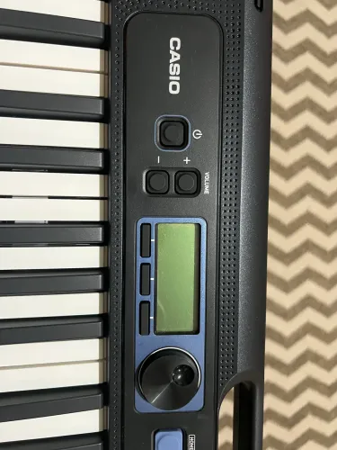 Teclado CTS 300 casio semi-usado