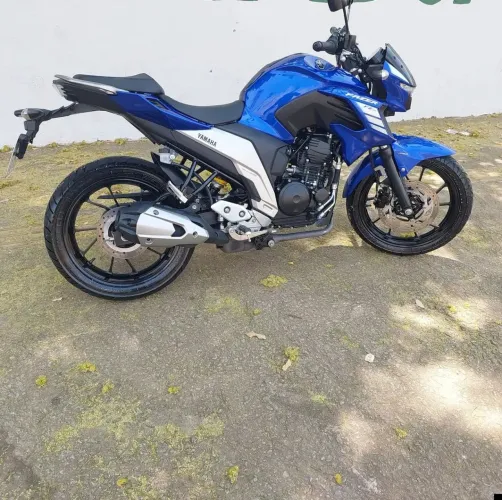 FZ 25 perfeita único dono 2022