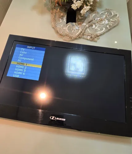 TV 32 POLEGADAS BUSTER + MONITOR SAMSUNG 24 POLEGADAS T24A350
