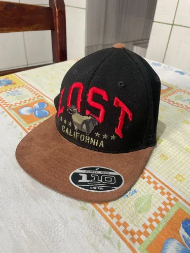 Boné Lost Califórnia