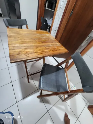 Mesa Dobrável com duas Cadeiras
