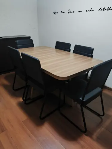 Conjunto de Mesa 6 cadeiras - Estado de Novo 