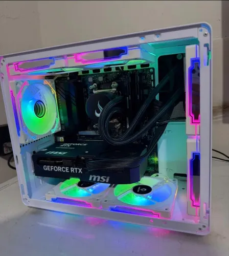 Pc gamer ryzen 7 9700X com rtx 5070 (aceito trocas)