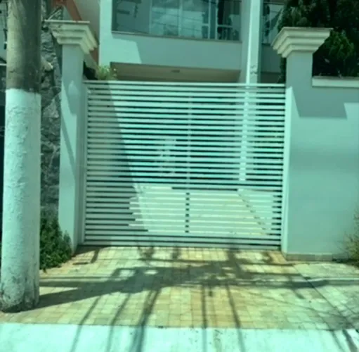 Portão alumínio