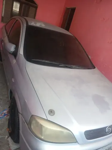 Vendo pra retiradas de peças o carro tá em perfeita condições