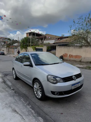 Volkswagen Polo Sedan 1.6 MI Total Flex 8V 4P 2013
