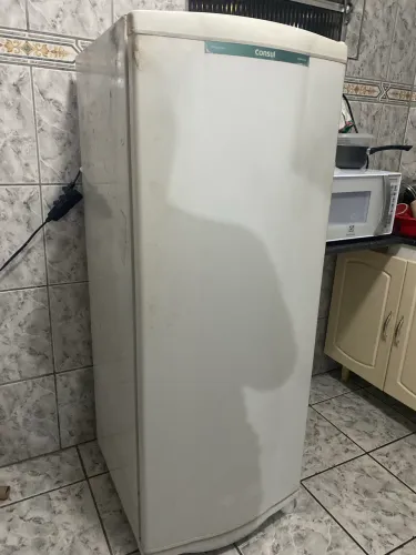 Vendo Geladeira Cônsul