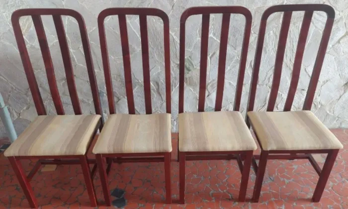 Conjunto de cadeiras