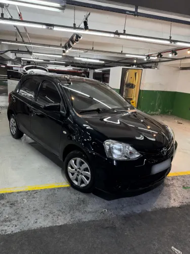 Toyota Etios X 1.3 Flex 16V 5P Mec. 2014