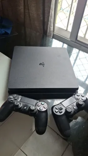 VENDO PS4 SLIM