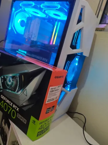 RTX 4070 super Eagle oc gigabyte 12gb