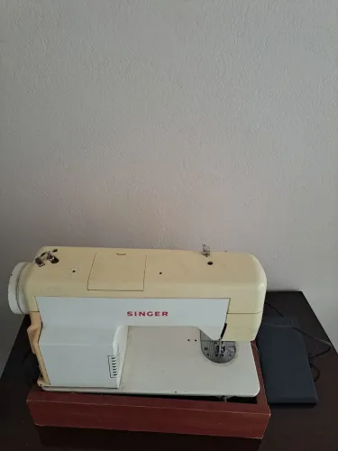 Maquina de costurar elétrica