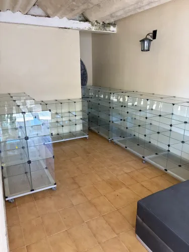 EXPOSITOR DE VIDRO VARIOS TAMANHOS COM RODIZIO