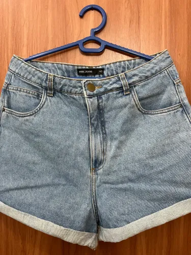 short jeans curto azul claro 