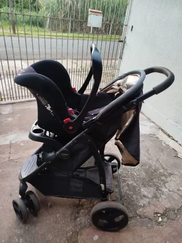 Carrinho de bebê + Bebê conforto 