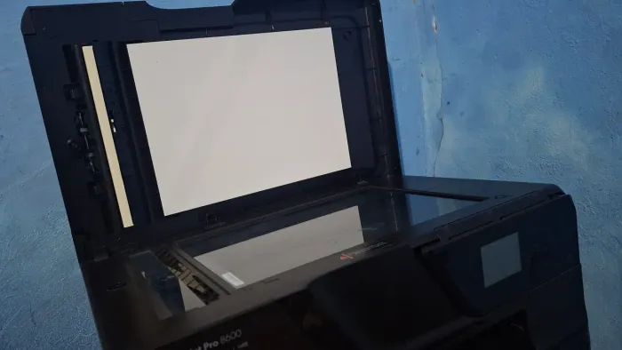 Impressora HP OfficeJet Pro 8600 Multifuncional ? Liga Normalmente, Cartuchos sem tinta