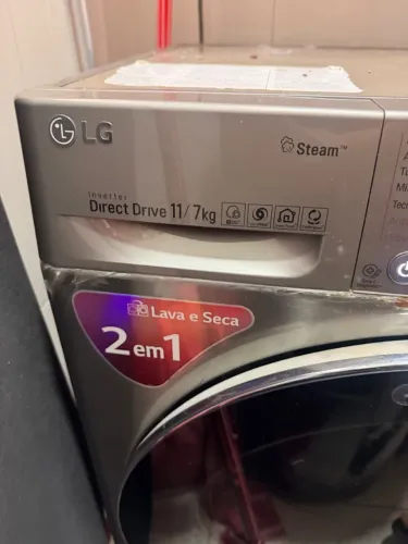 Máquina de lavar e secar LG 11kg