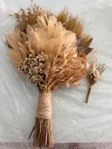 Buquê de flores desidratada para casamento novo
