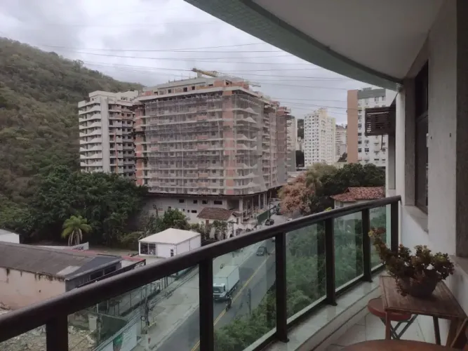 BS IMOBILIÁRIA VENDE apartamento com varanda, sala, 3 quartos, banheiro social, suíte, coz