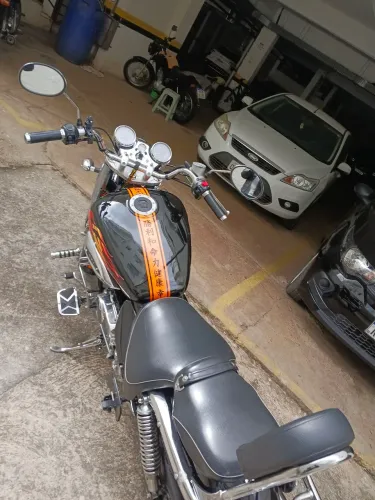 Vendo moto miragem 250 cc