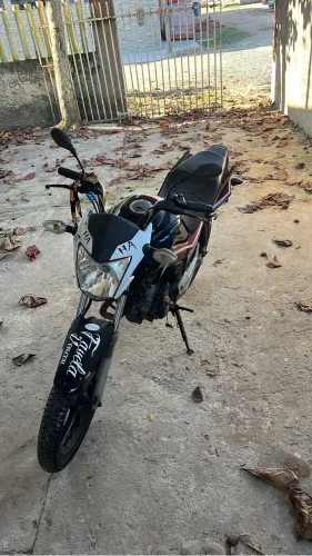 Titan 160