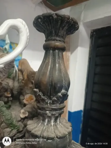 castiçal em resina fibrada