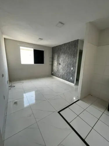 Imóvel para venda possui 50 metros quadrados com 2 quartos em Cajazeiras - Fortaleza - CE