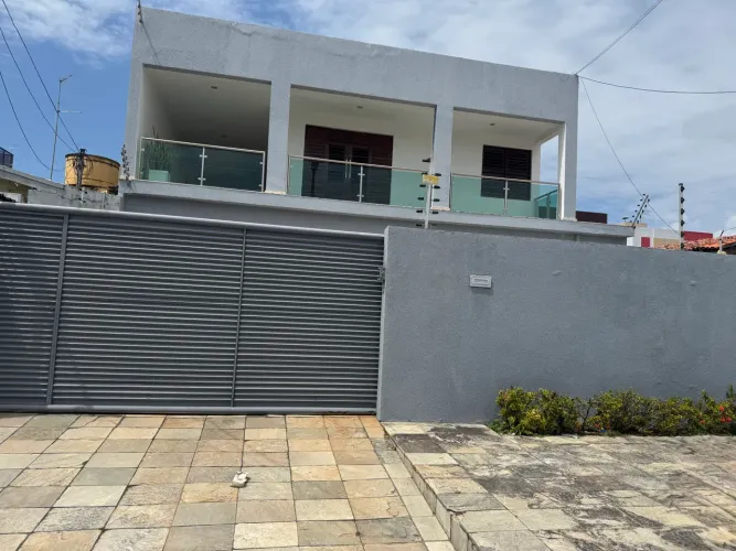 Vendo casa nos Bancários próximo ao Parque Linear das Três Ruas