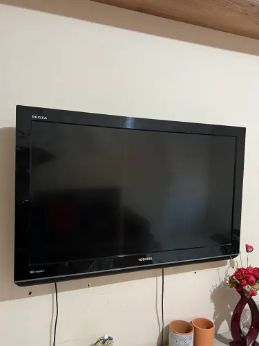 TV Toshiba Regza 40? - Ótimo Estado