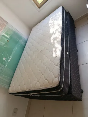 Vende-se cama solteirão em perfeito estado
