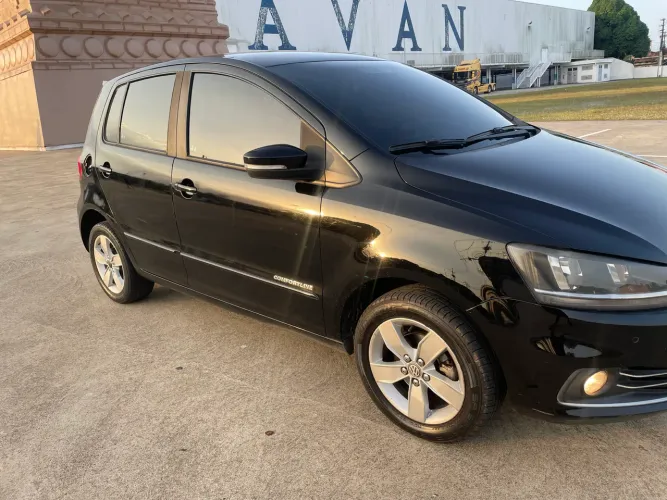 Volkswagen Fox Comfortline 1.0 Flex 12V 5P 2017