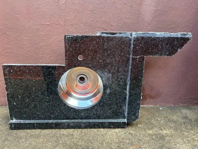 Pia para banheiro de granito com Cuba de inox