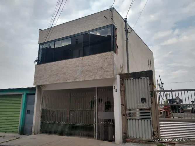 ótimo sobrado em excelente localização